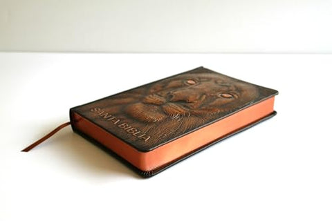 Image of Biblia RVR 1960 Letra Grande Tamaño Manual León de Juda 3D Bronce Símil Piel