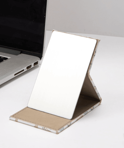 Image of Espejito Compacto de Cuero el Amor