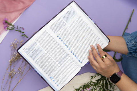 Image of BIBLIA RVR 1960 DEL PESCADOR MUJER VIRTUOSA FLORAL SIMIL PIEL