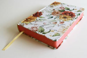 Biblia RVR 1960 Letra Grande Tamaño Manual Flores Rosadas Tapa Dura