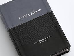 Biblia RVR 1960 Letra Súper Gigante Símil Piel Negro Azul con Cierre Manual