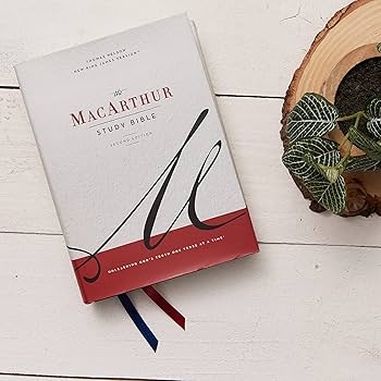 Image of NKJV, MACARTHUR STUDY BIBLE, 2ND EDITION, CLOTH OVER BOARD, BLUE, COMFORT PRINT: UNLEASHING GOD'S TRUTH ONE VERSE AT A TIME