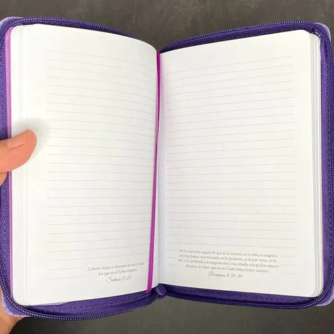Image of Libreta Imitación Piel Púrpura con Cierre: Amor de Dios