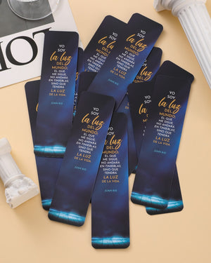 Pack 30 marcadores de libro en caja de cartón. Yo soy la luz del mundo