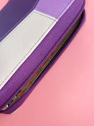 Image of Biblia RVR 1960 Chequera Lila  Gris Símil Piel con Índice y Cierre